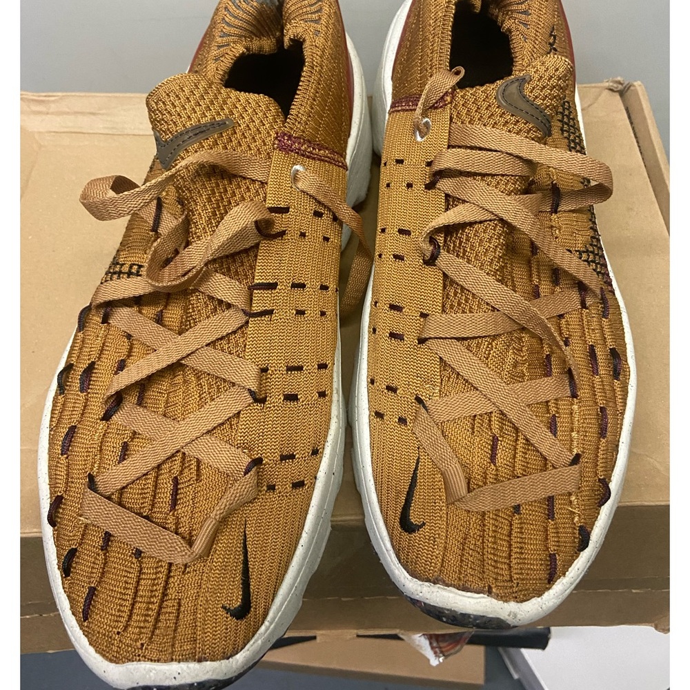 Nike running sneaker 👟 unisex …
